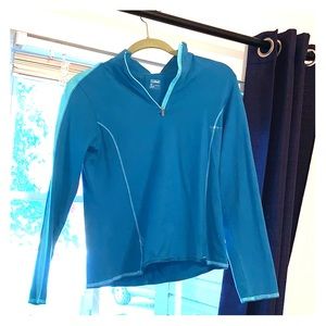 LL Bean active stretchy pull over